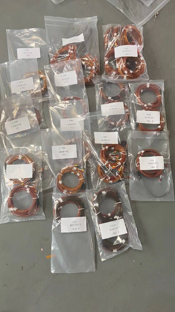 对于高温环境（如超过 1000℃）的丈量，热电偶的抗氧化性和热不变性是若何保障的？