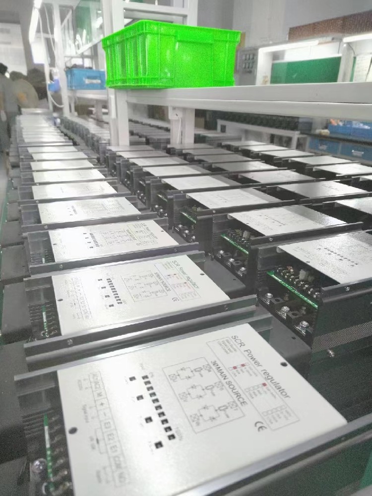 电力调整器若何进行日常守护？守护周期是多久？有哪些易损部件必要定期更换？