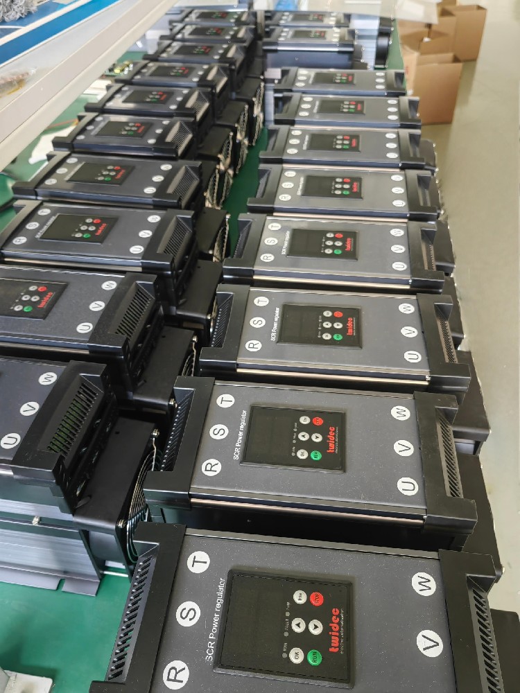 有没有法子降低电力调整器运行时的噪音？